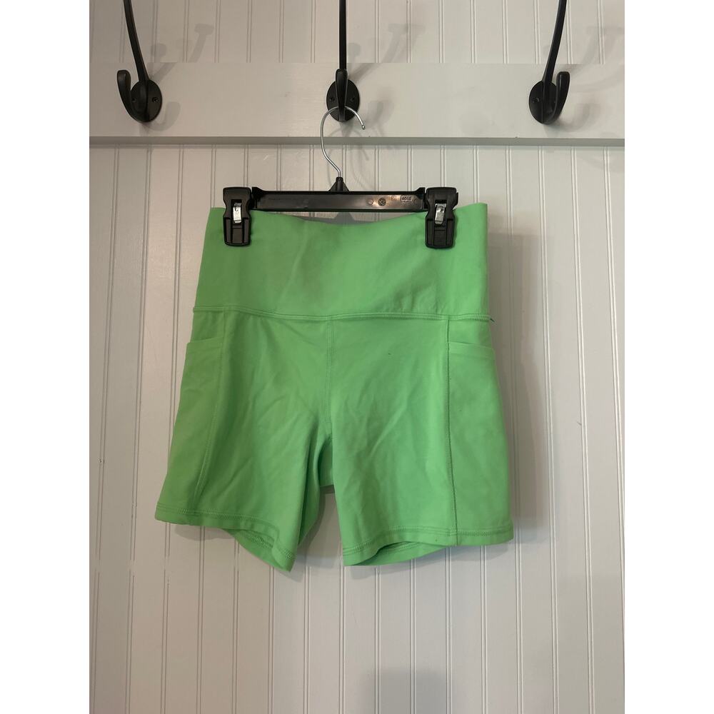 Athleta Women's High Waisted Athletic Lime Green Side Pocket Yoga Shorts Size S